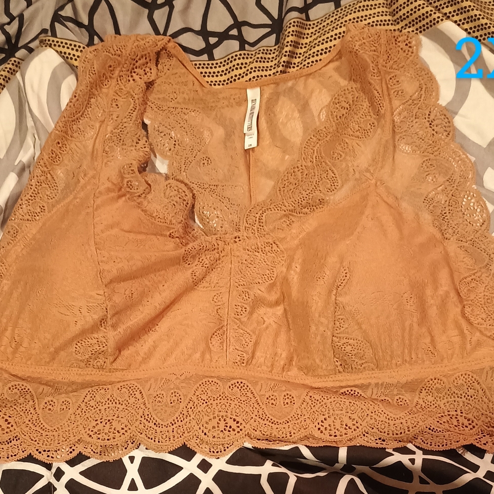Lace Bralette in Tan
